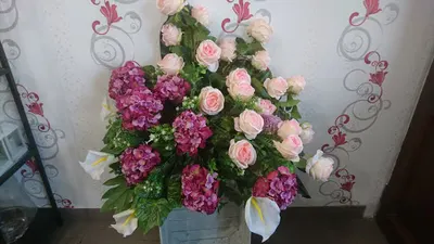 Kwiaciarnia. Pracownia Florystyczna "KWIATOWY ZAKĄTEK"